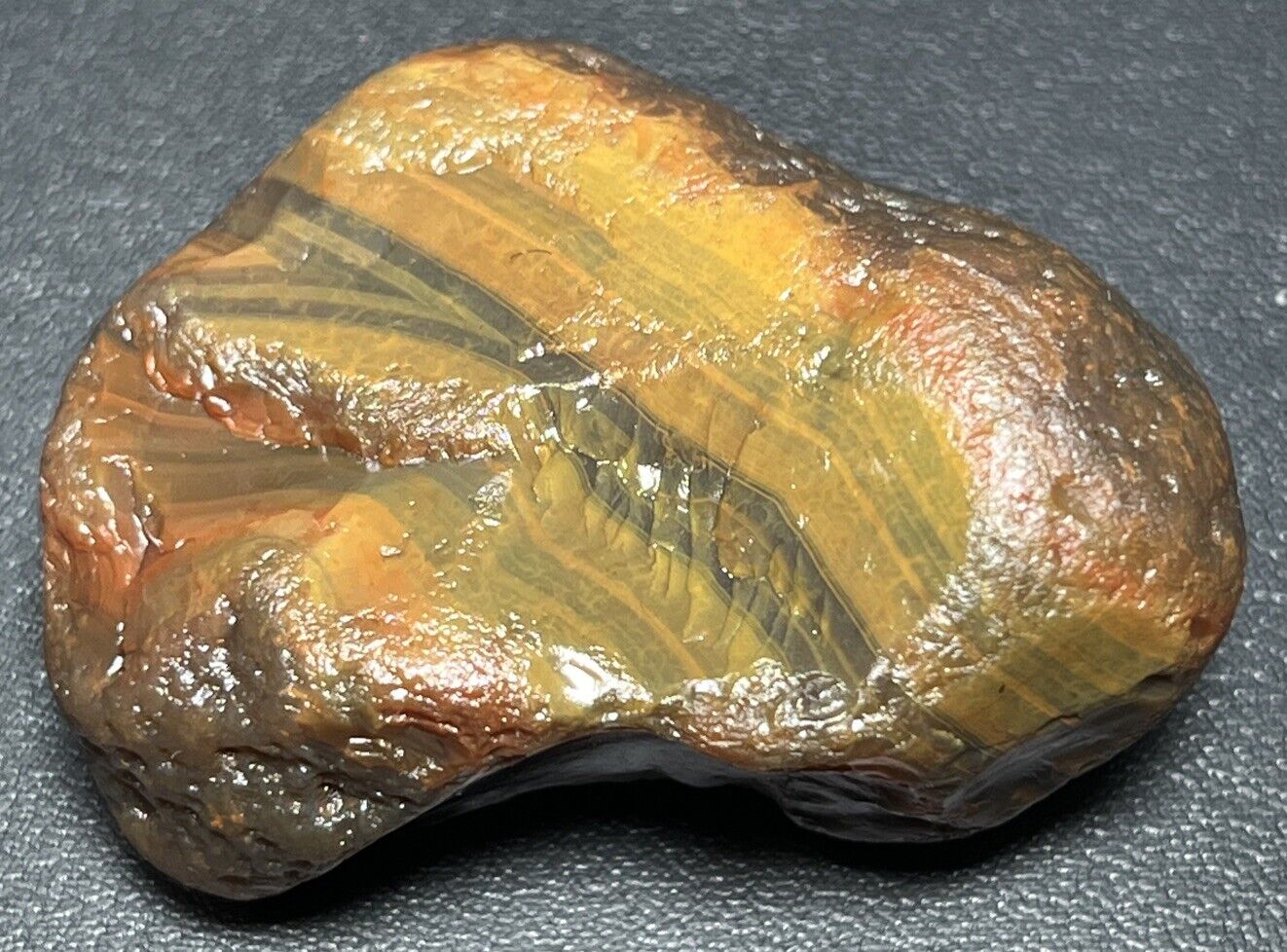 1.9 oz Dark Gemmy  Lake Superior Agate. Mn State Gemstone.
