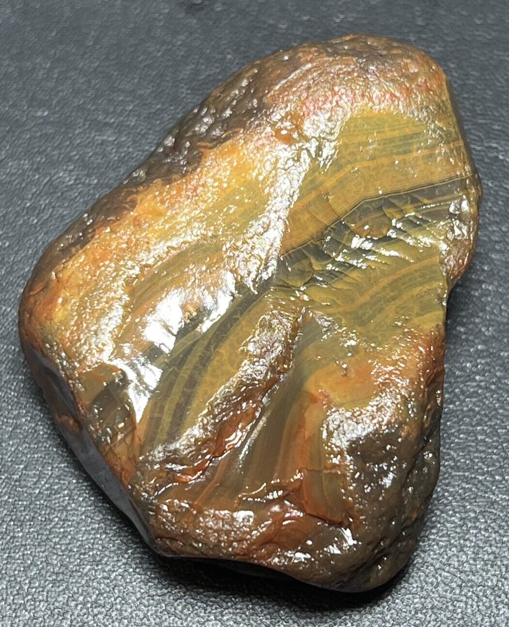 1.9 oz Dark Gemmy  Lake Superior Agate. Mn State Gemstone.