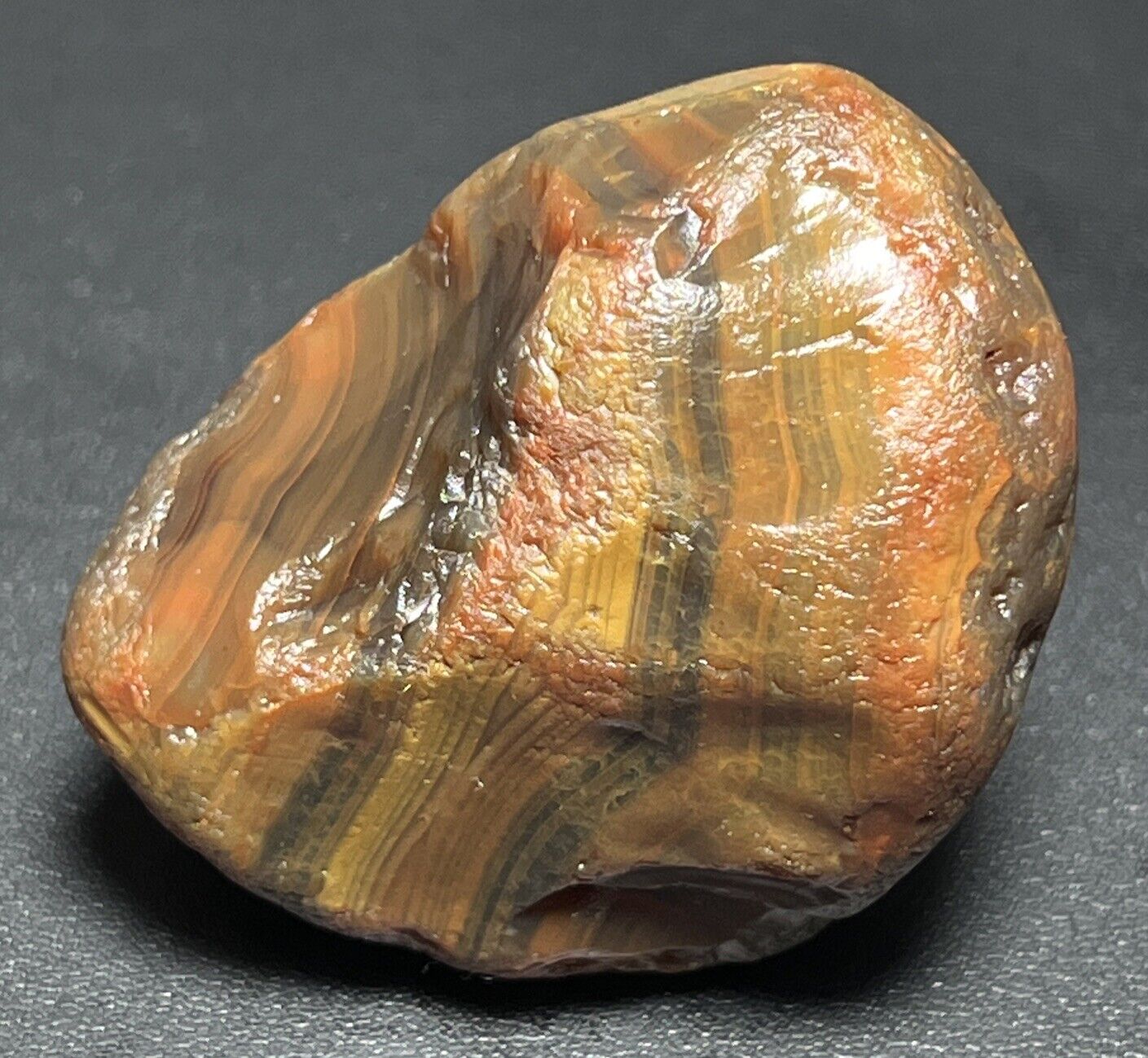 1.9 oz Dark Gemmy  Lake Superior Agate. Mn State Gemstone.